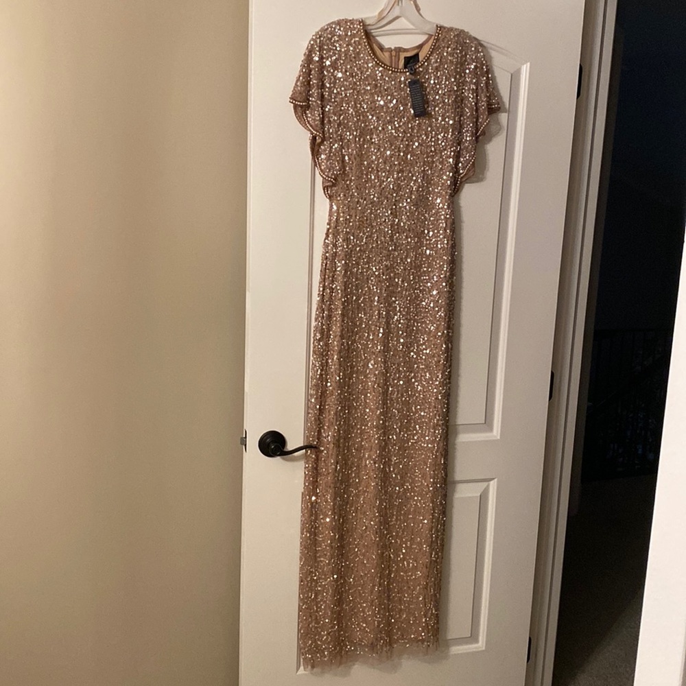 Maxi gown with tags, pearl and sequin